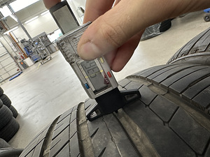 Летние шины 285/30R20 (5 фото из 7)