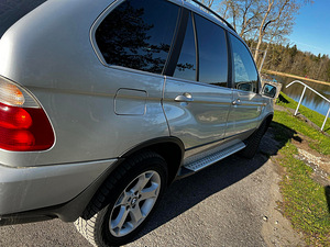 BMW х5 (3 фото из 8)