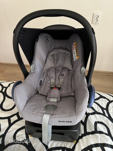 Maxi Cosi Cabriofix turvahäll ja FamilyFix alus