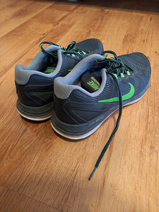 Müüa poiste nike tossud suurus 38.5 (2 foto / 4)