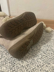 Müüa naiste uued talve saapad suurus 39 (4 foto / 4)