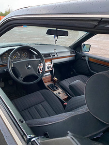 Мерседес-Бенц W124/C124 (5 фото из 7)