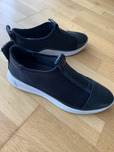Uueväärsed Ecco jalanõud s 40 (1 foto / 3)