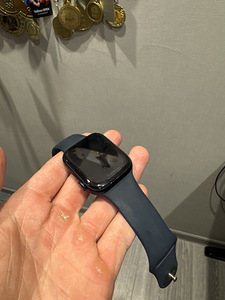 Apple Watch se2 (2 foto / 4)