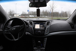 Hyundai I40 WAGON Limited edition 1.7CRDi 2015a. (6 foto / 9)