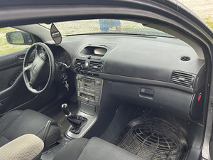 Toyota Avensis d4d 2.0 (5 foto / 6)