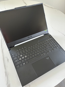 Asus Tuf Gaming F15 (1 foto / 2)