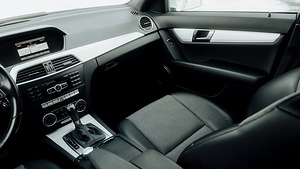 Mercedes benz c180 (14 foto / 14)