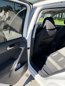 Volkswagen Tiguan 2.0 TDI 2008 (4 foto / 15)