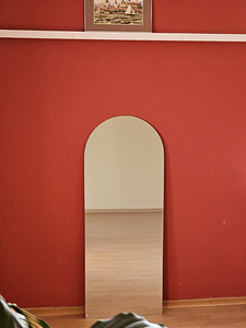 Peegel (4 foto / 4)