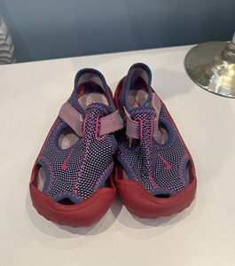 Laste rannasandaalid Nike 23-24 suurus (16 cm) (3 foto / 3)