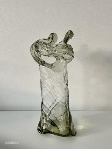 Редкая стеклянная ваза ручной работы в стиле потребительского стекла (фото #2)