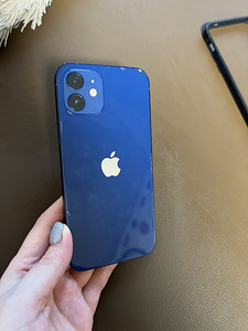 iPhone 12 64 ГБ (1 фото из 7)