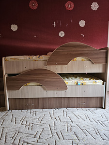 Детская кровать (1 фото из 3)