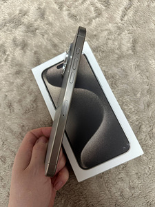 iPhone 15 pro max 256gb natural titan (5 foto / 9)
