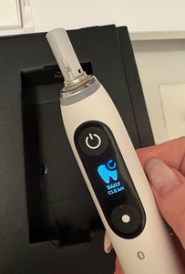 Oral b IO Series 9 (4 foto / 10)
