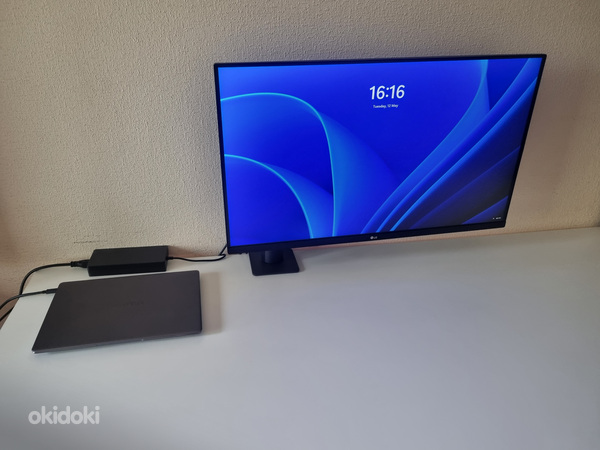 LG monitor 31,5 4K