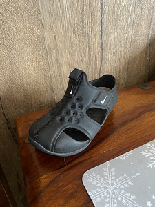 Nike обувь (3 фото из 3)