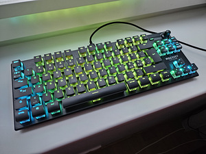 Mehaaniline klaviatuur Roccat Vulkan TKL Pro (1 foto / 10)