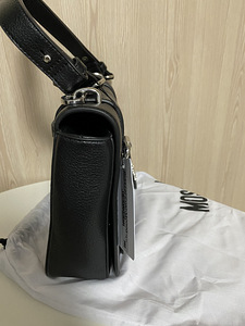 Love Moschino (2 foto / 3)