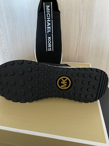 Michael Kors s. 8.5M (40) (7 foto / 9)
