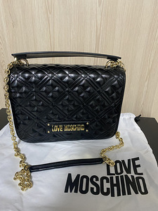 Love Moschino (5 foto / 6)