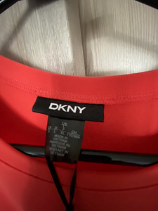 DKNY (L) (3 фото из 4)