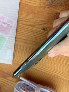 iPhone 11 Pro Макс 64 ГБ (7 фото из 9)