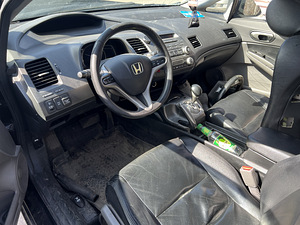 Honda Civic 1.8 103kW varuosadeks (2 foto / 3)