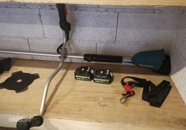 Akutrimmer Makita DUR369AZ + 2tk 18V 5.0Ah akut
