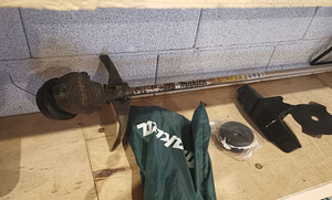 Akutrimmer Makita DUR369AZ + 2tk 18V 5.0Ah akut (2 foto / 3)