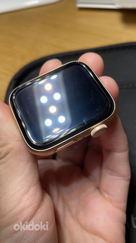 Apple Watch SE 44 mm GPS (1st Gen 2020) (фото #5)