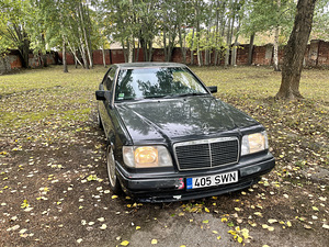 M: Mercedes-Benz 320CE 1993 (9 foto / 10)