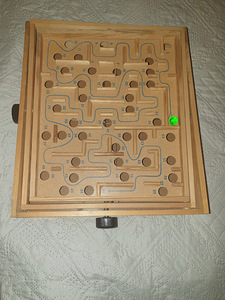 Деревянная настольная игра (2 фото из 3)
