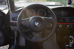 BMW E60 525i 3.0 facelift (9 foto / 14)