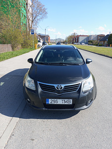 Продается Toyota Avensis (4 фото из 6)