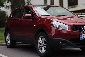 NISSAN Qashqai 2010 (2 foto / 7)