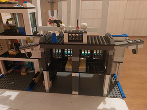 Lego city 7498 (5 foto / 10)