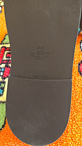 Valentino Garavani originaal meeste plätud (3 foto / 5)