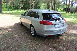 Opel Insignia 2012 (4 фото из 11)