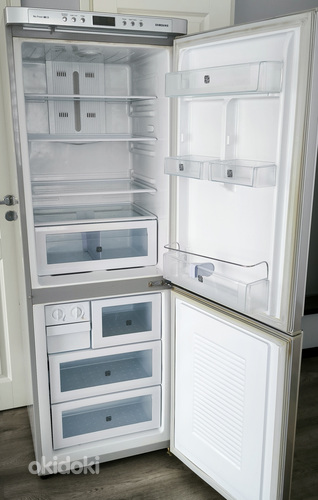 Холодильник Samsung nofrost 1,8м (фото #2)