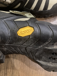 MTB rattakingad Scott 42 (Vibram) (4 foto / 7)