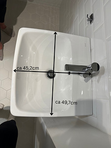 VitraA valamu koos Kludi messingist segistiga (1 foto / 10)