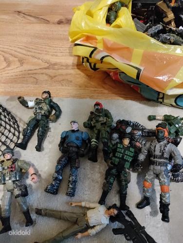 Пластиковые солдатики/армейские игрушки (фото #1)