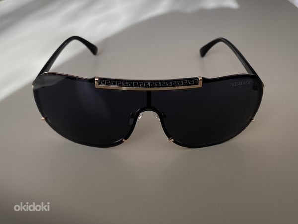Новые солнцезащитные очки унисекс Versace (фото #3)