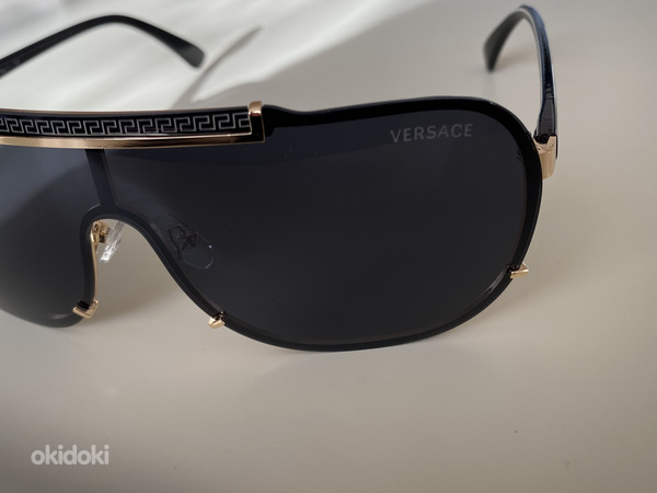 Новые солнцезащитные очки унисекс Versace (фото #4)