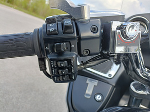 Kawasaki VN 1700 VOYAGER (8 foto / 10)
