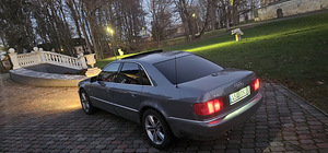 Audi A8 D2 3.3TDI V8 (4 foto / 8)