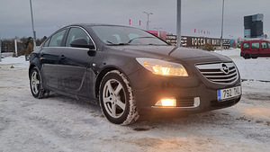Opel Insignia 2.0 96kW (7 foto / 13)