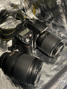 Nikon D90 + Nikon 18-140mm f/3.5-5.6 +Nikon 55-200mm 1.4-5.6 (3 foto / 3)